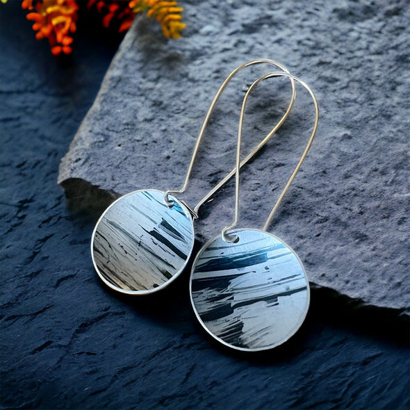 Black stripes anodized aluminium earrings Rachel-stowe