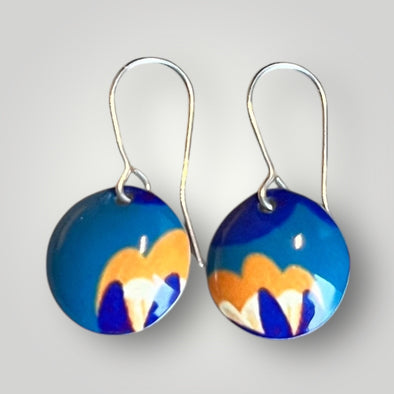 Tulip disk earrings