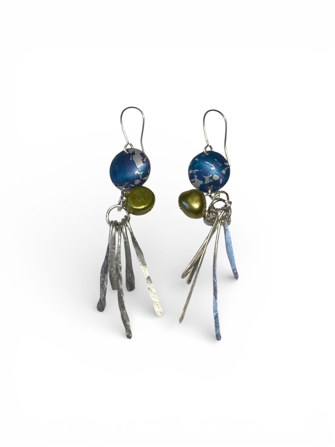 Sirens whisper fresh water pearl earrings 