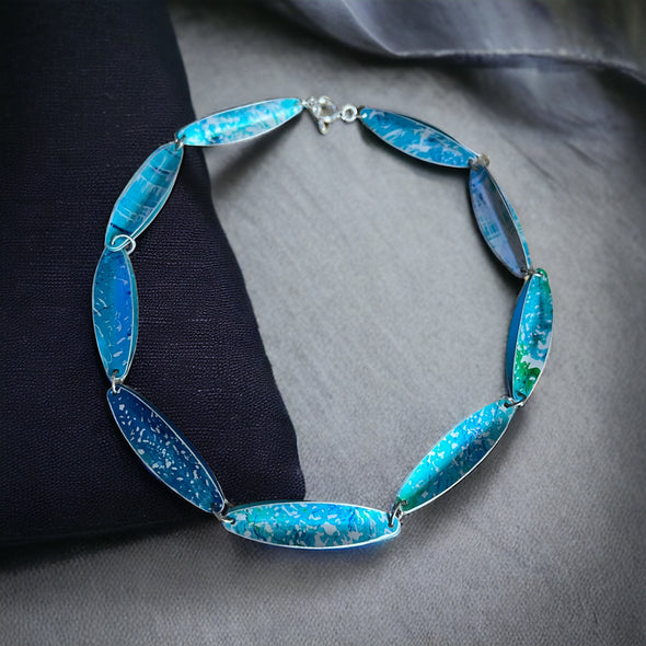 Aluminium inspired clam necklace turquoise Rachel-stowe