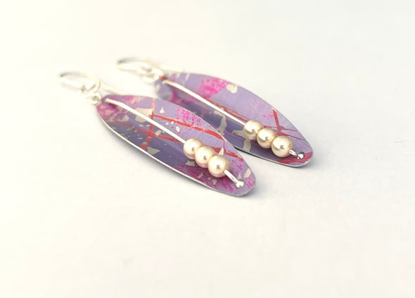 Pink / purple pod pearl earrings
